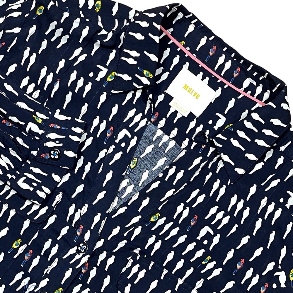 Maeve Anthropologie Wynwood Button Up Shirt Womens 8 Navy Parrot Print Casual